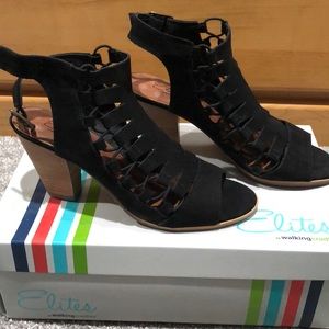 Walking Cradles Sandal